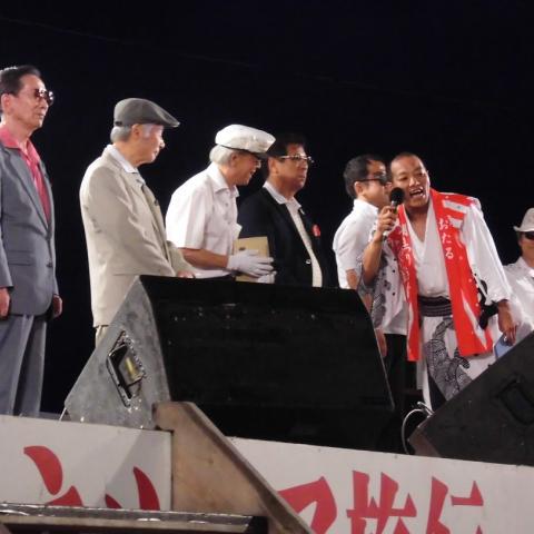 2015年7月26日おたる潮まつりで裕次郎を唄う：決勝